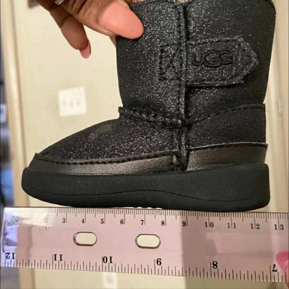 Ugg’s - Picture 1 of 4